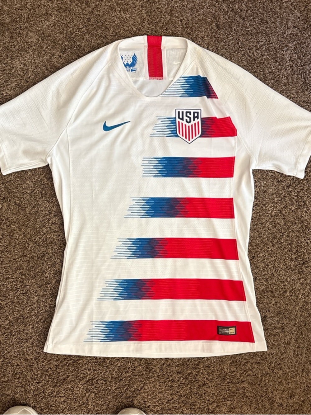 Nike USA 2018 World Cup white & red jersey men size L